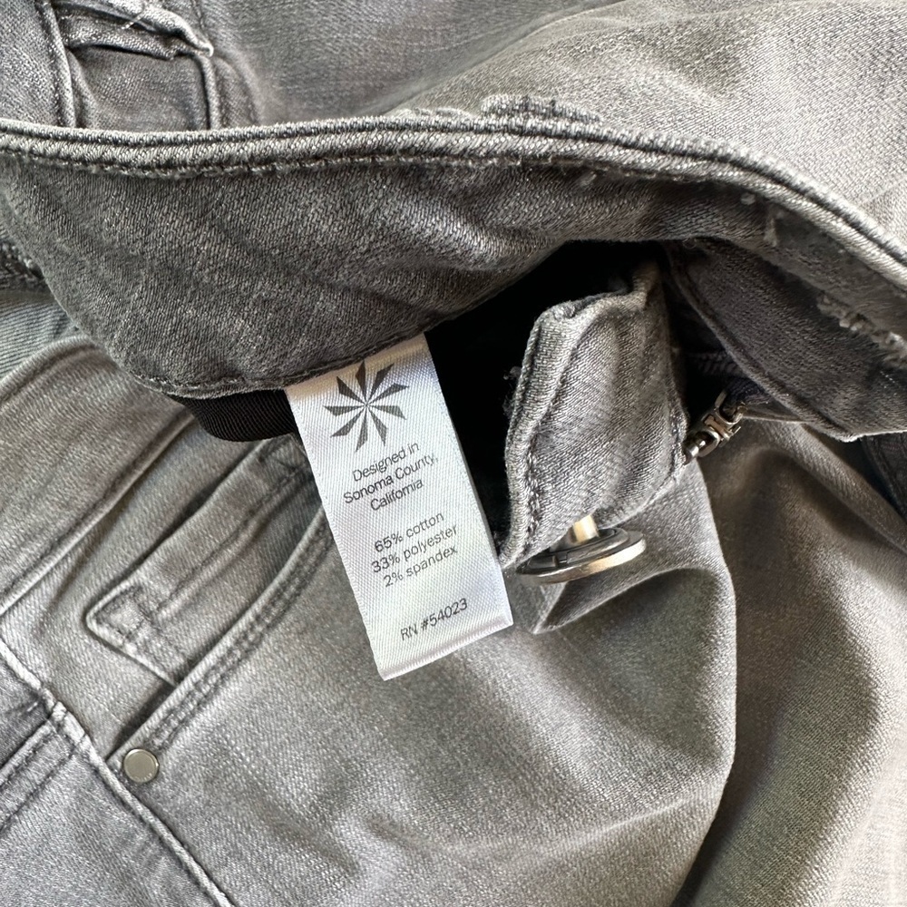 Athleta Sculptek Skinny Jean in Quartz Wash Size 4 Denim Athleisure Hiking - Picture 8 of 8